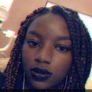 Meet your Posher, Lacy